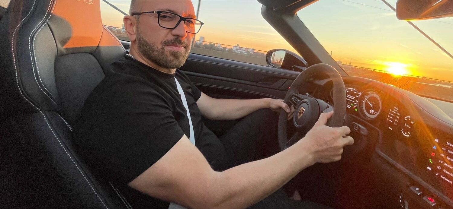  49848870  Antonio, 40 ,    