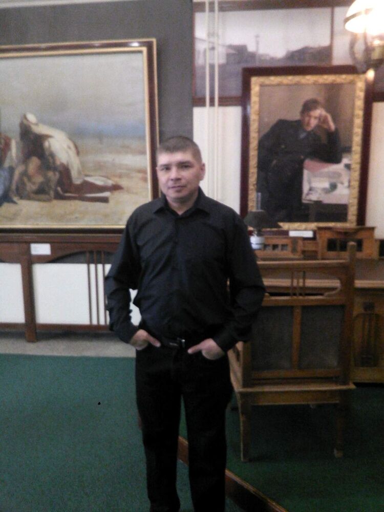  42019570  Artem, 45 ,    