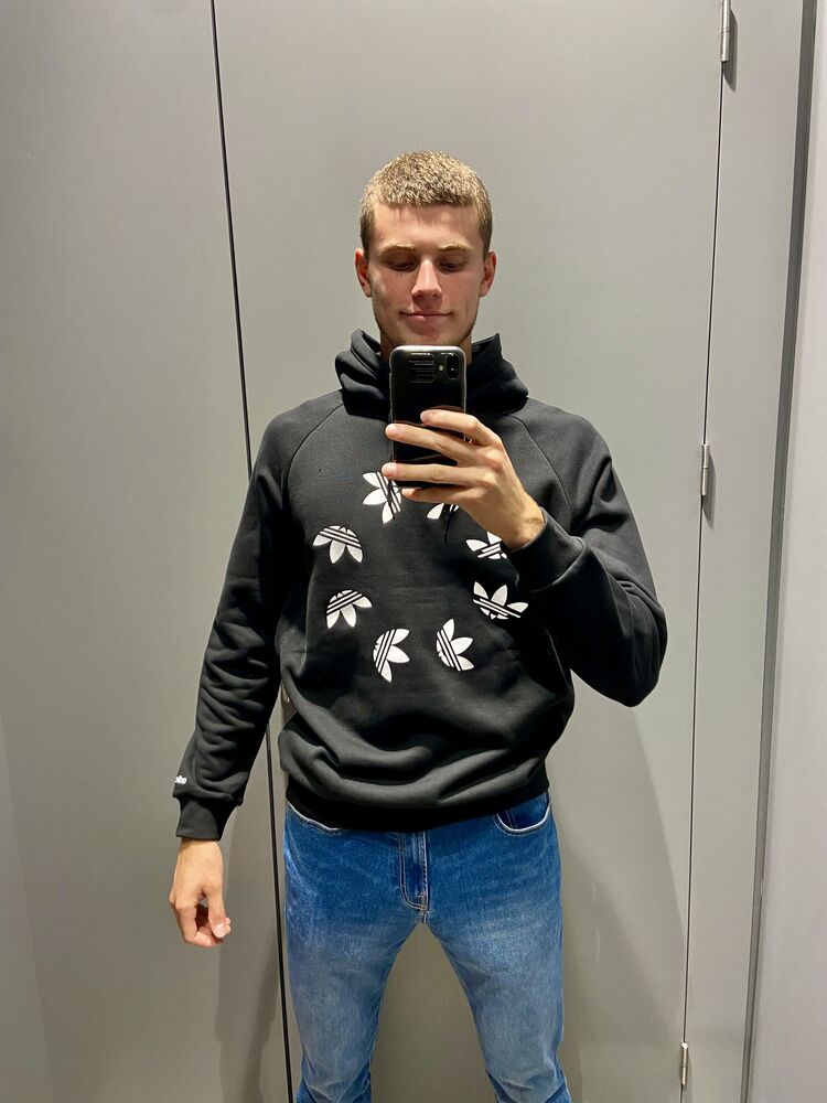  ,   Ilya, 20 ,   ,   