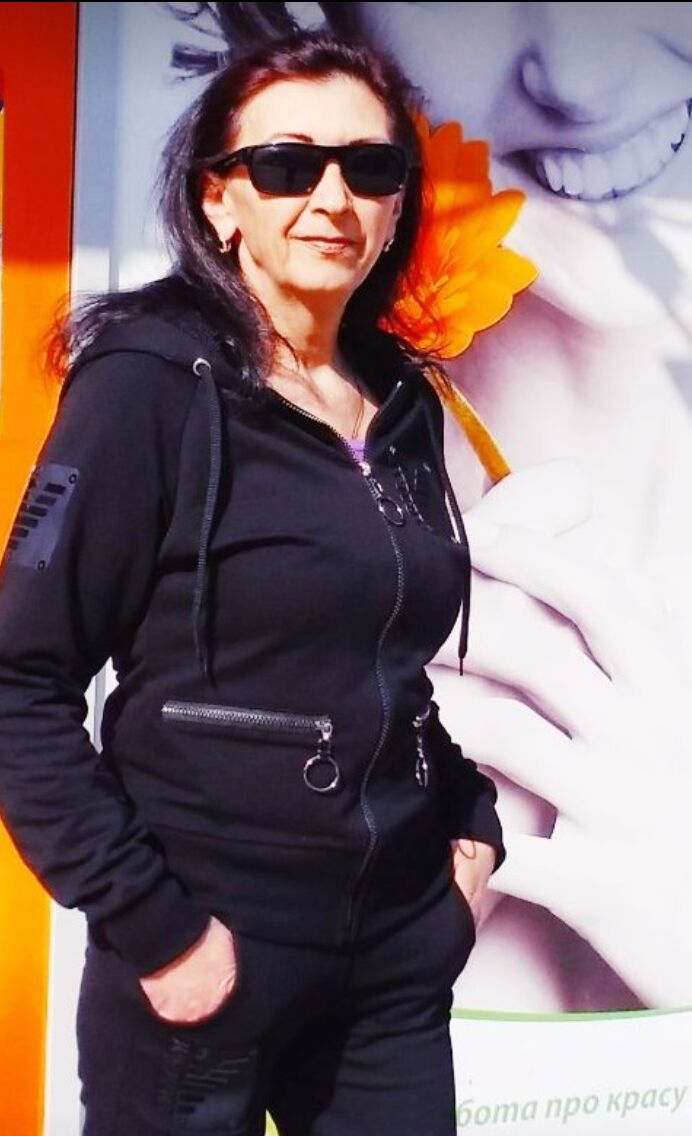  38203120  Nina, 58 ,    