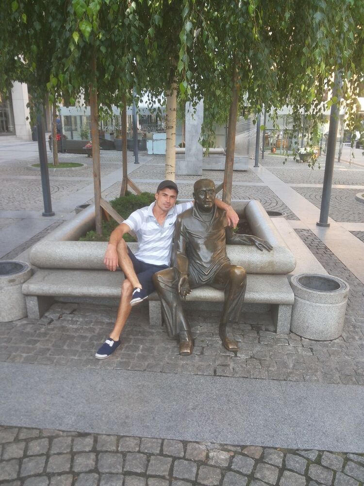  ,   Ruslan, 42 ,   ,   , c 