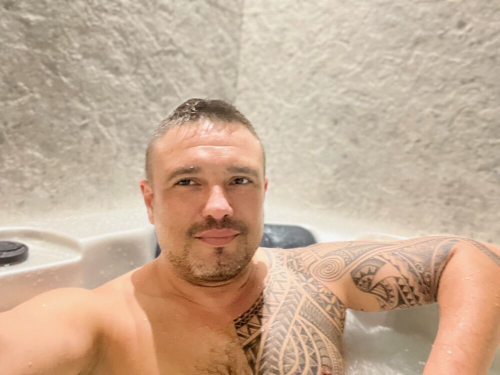  ,   Shonnn, 38 ,   ,   