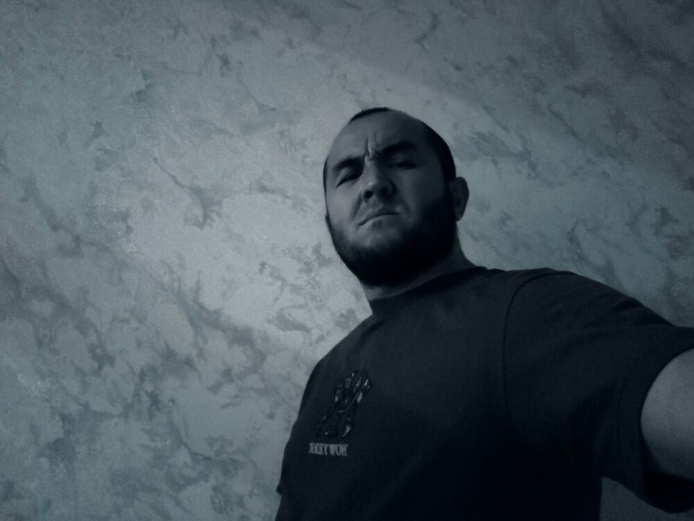  ,   Ali, 34 ,   ,   