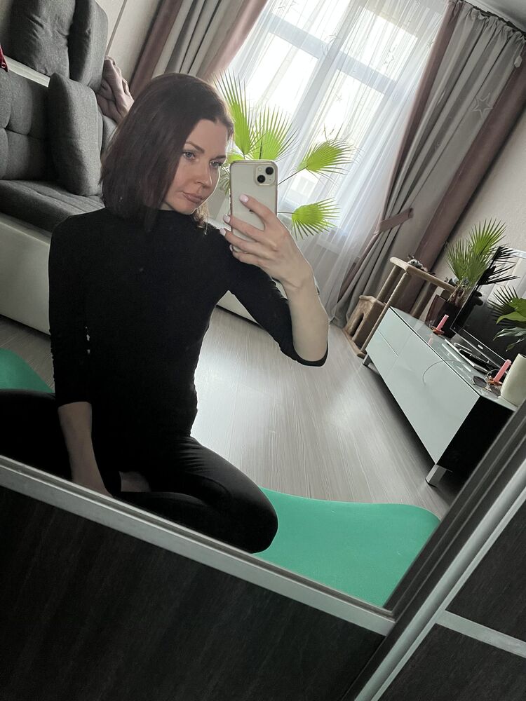  42050260  Mari, 37 ,    