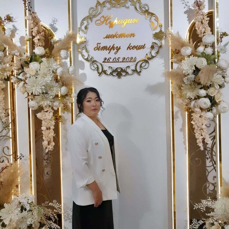  51778260  Gulmira, 40 ,    