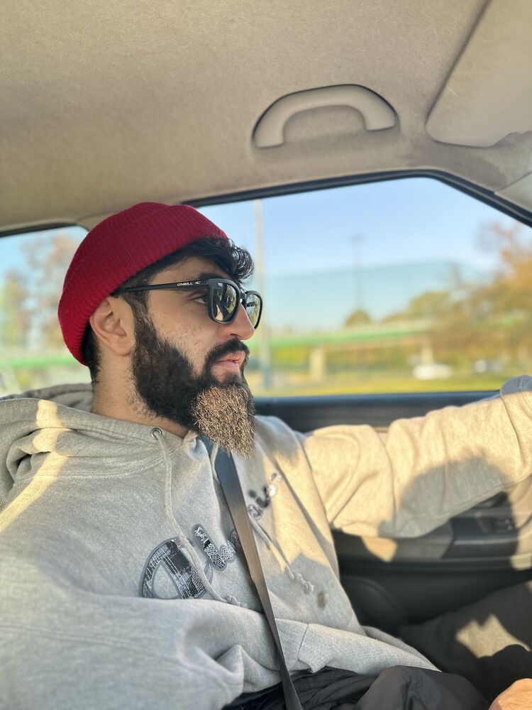  47892430  Ali, 30 ,    