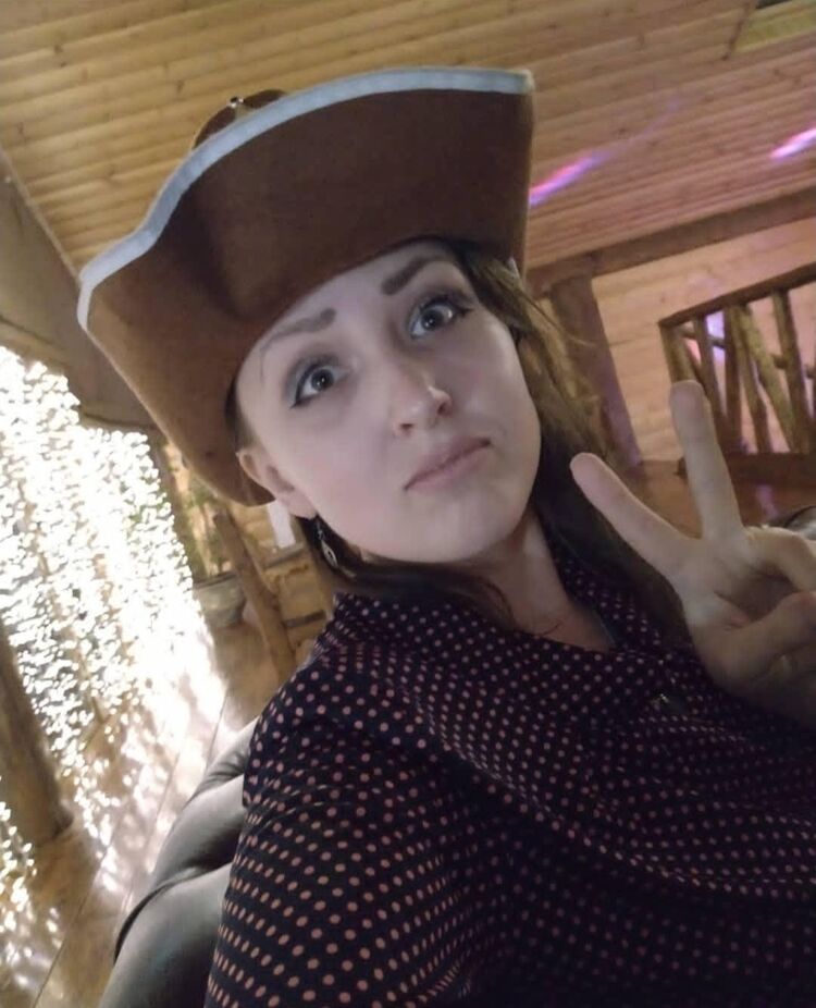 ,   Anastasiya, 35 ,   