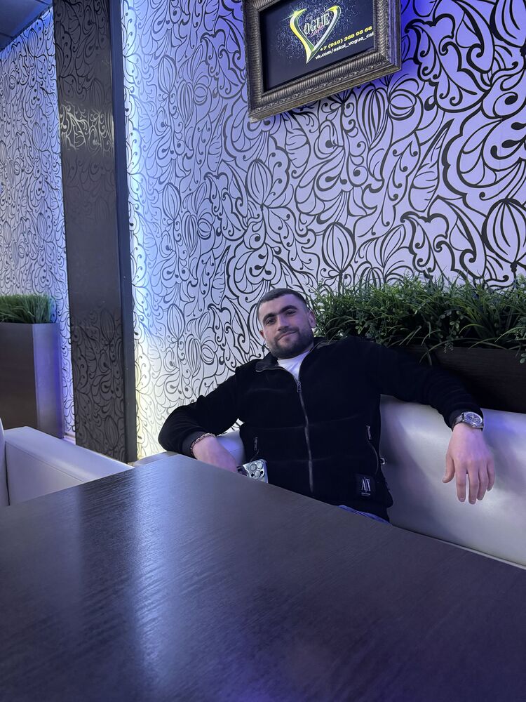  52463870  TIGRAN, 31 ,     