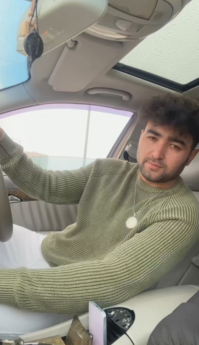  54585880  Mark, 26 ,    