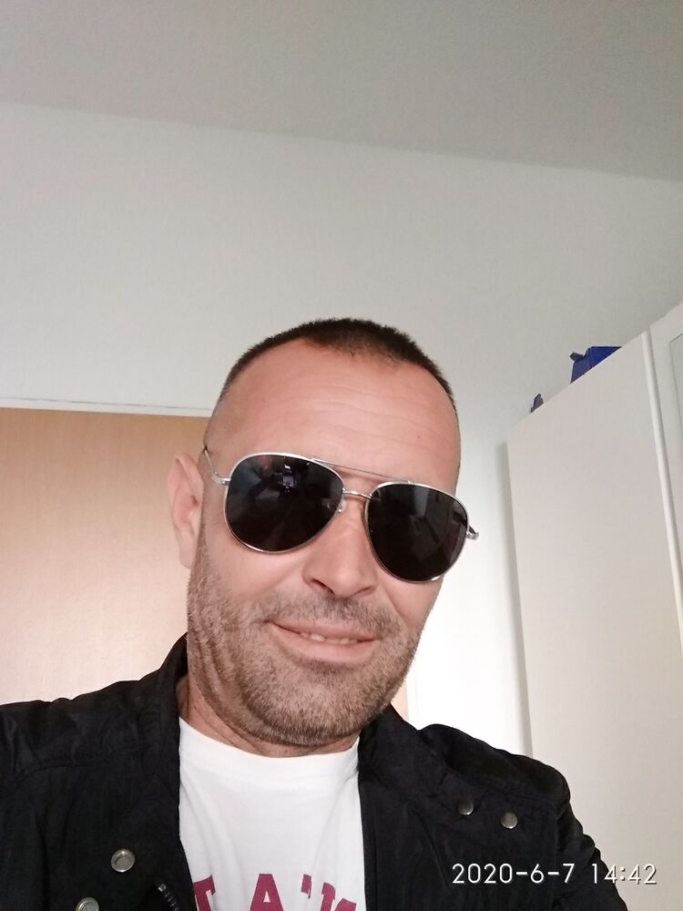  23633670  , 44 ,    