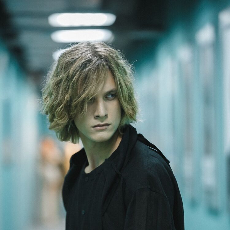 ���� 27976330 ������� ����, 33 ����, ���� ���������� � �����