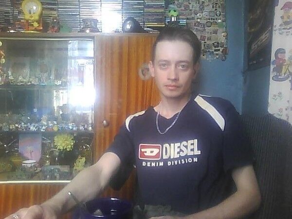  4773820  Dima, 49 ,    