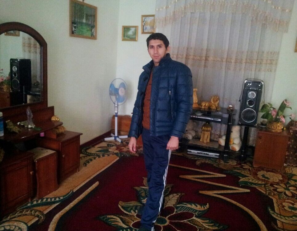 5732890  Jamshid, 40 ,    