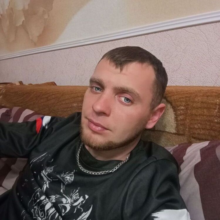  47895130  Alexander, 29 ,    