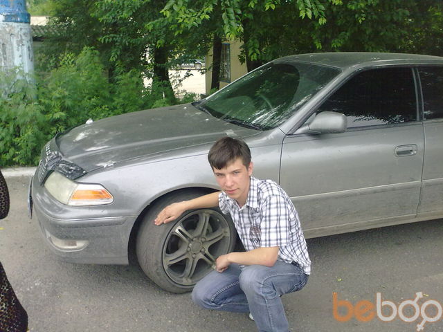  ,   Maikl, 32 ,   
