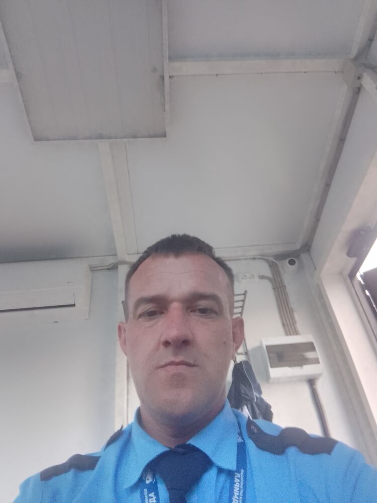  --,   Vladimir, 39 ,   ,   , c , 