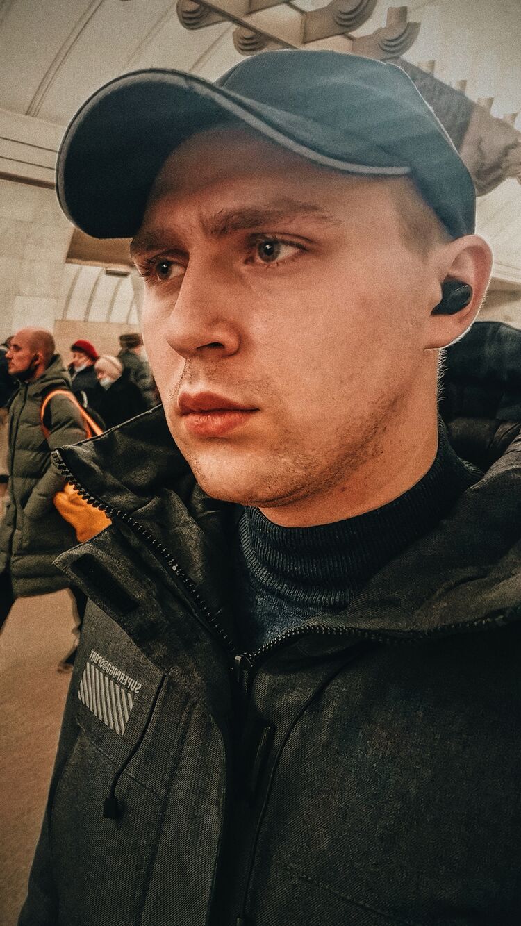  ,   Slava, 25 ,   ,   