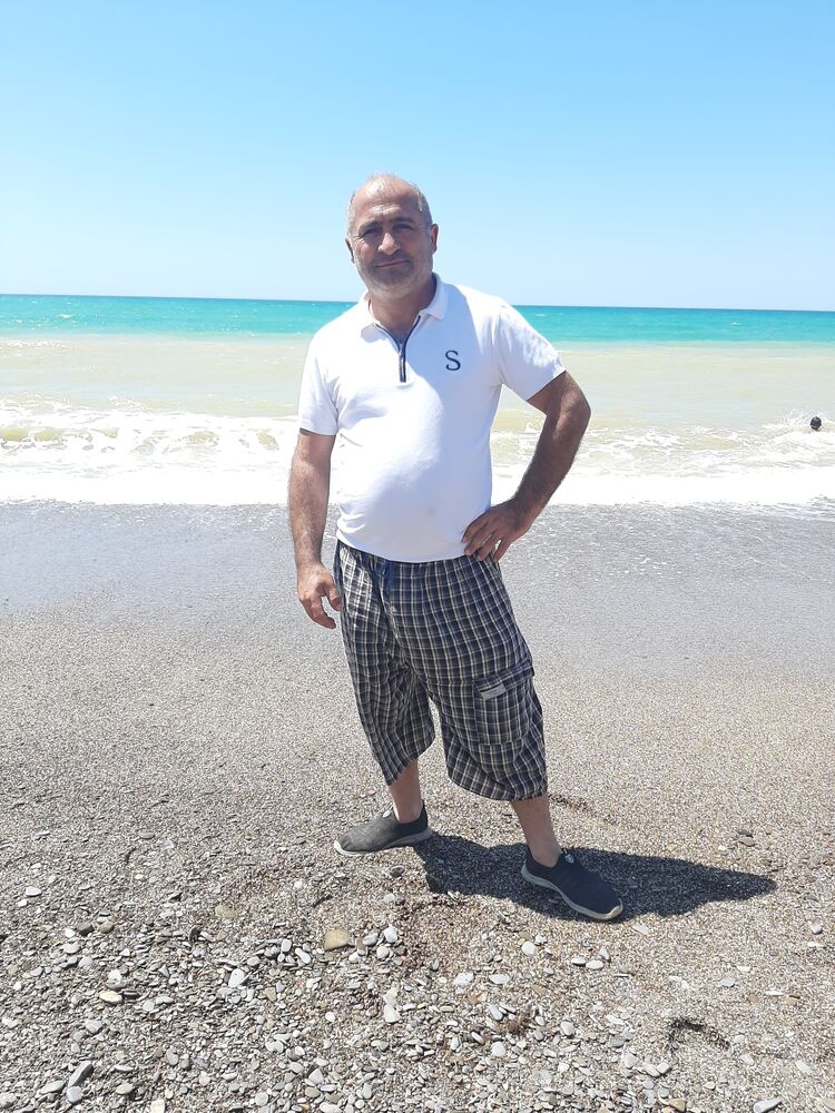  28298080  Zaur, 47 ,    