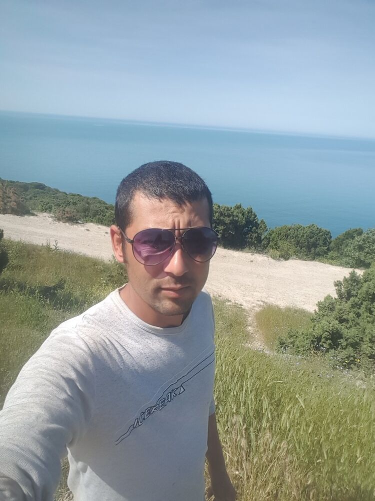  18768560  Murodbek, 39 ,    