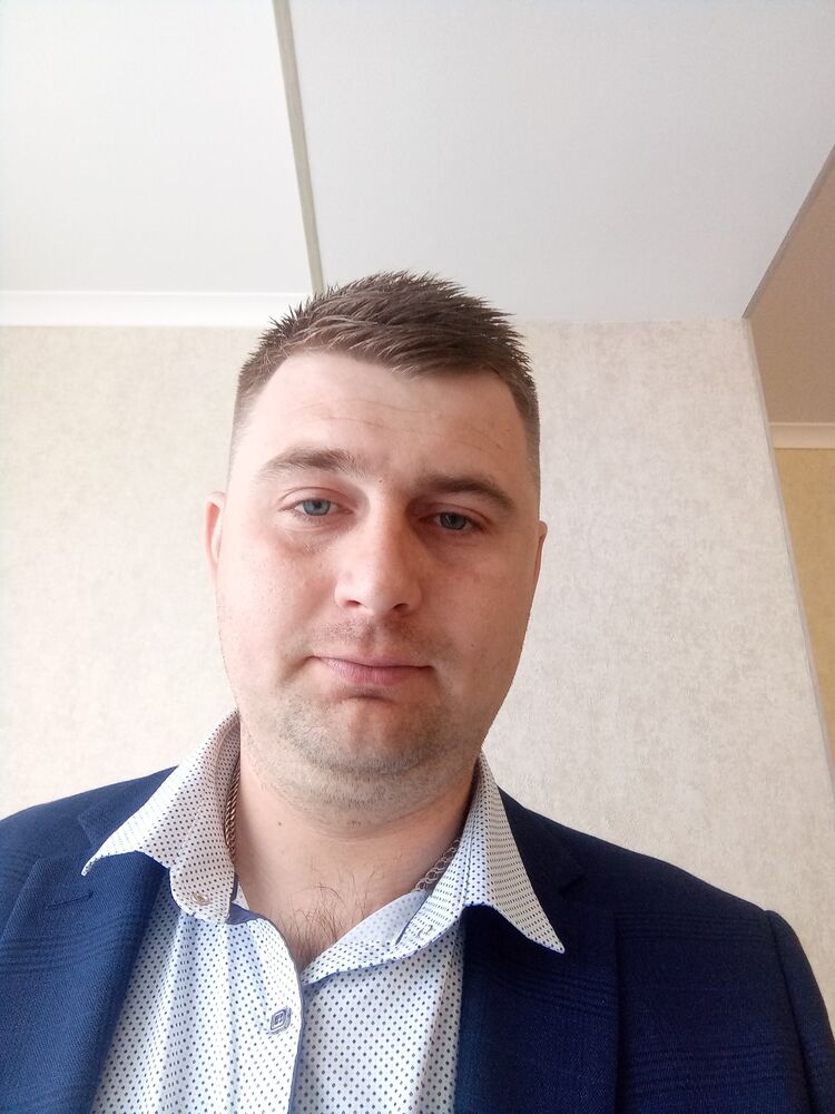  ,   Maxim, 31 ,   ,   