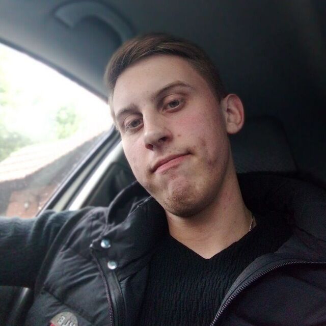  47338160  Rostislav, 22 ,    