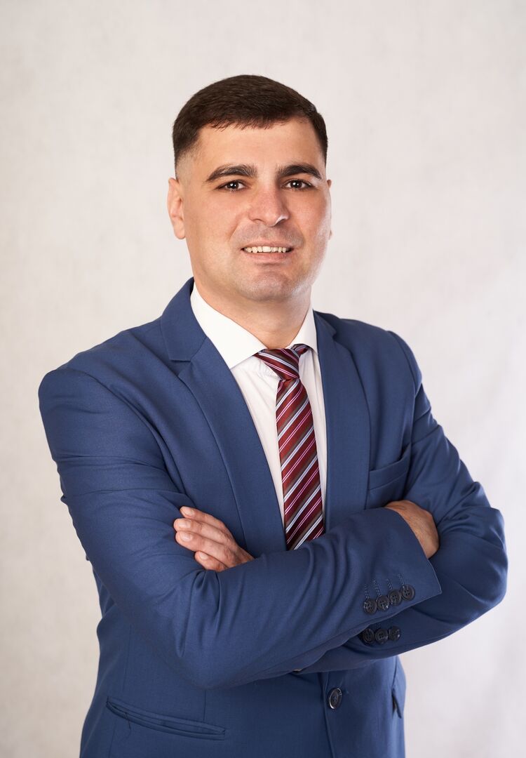  39962980  Alexey, 41 ,    