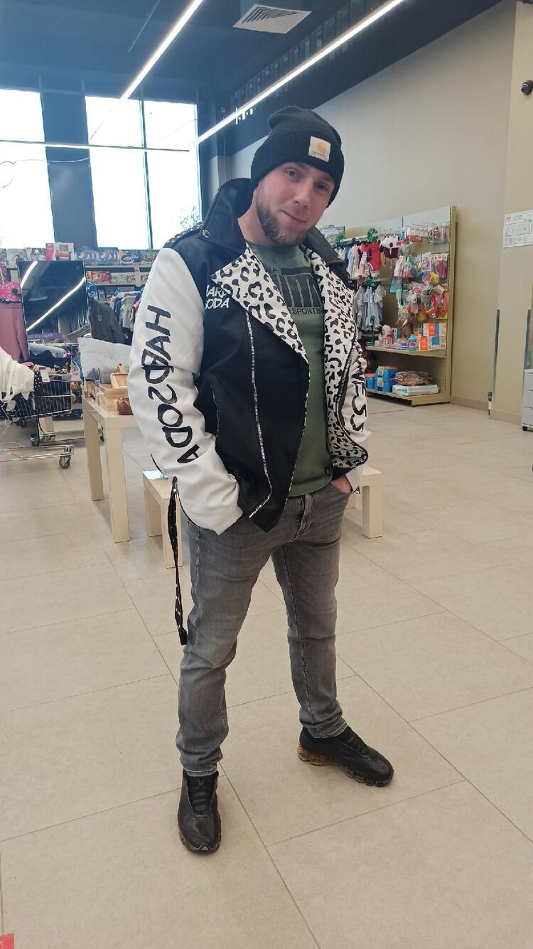  28456200  GUCCI, 35 ,    -