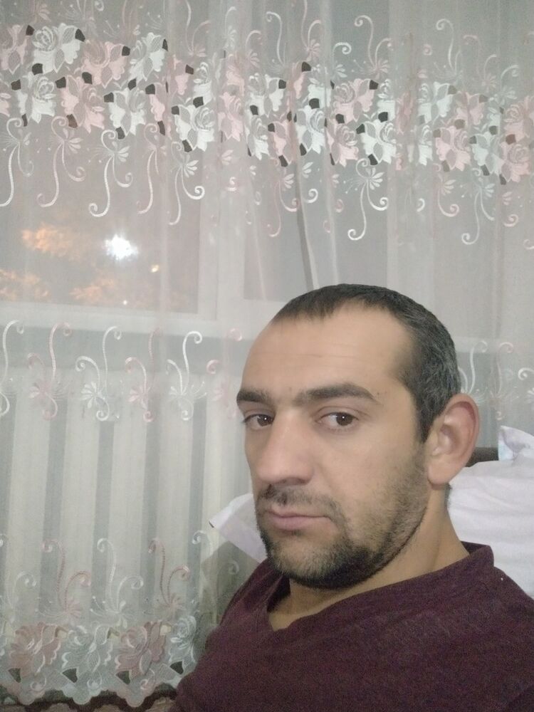  15269350  Andrei, 36 ,    