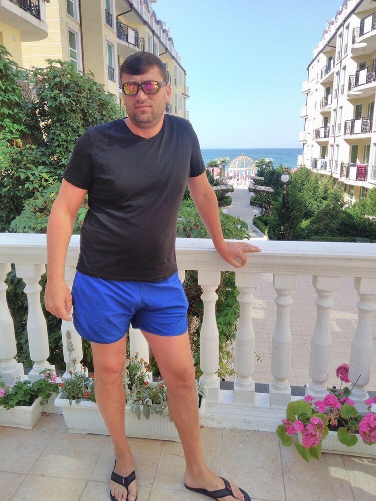  ,   Radu, 42 ,  