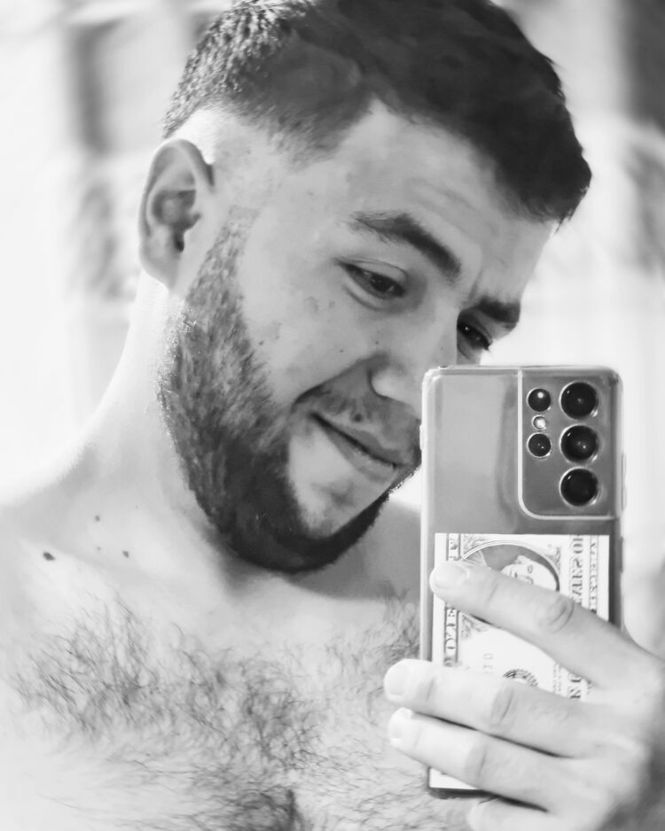  ,   Ali, 33 ,   ,   