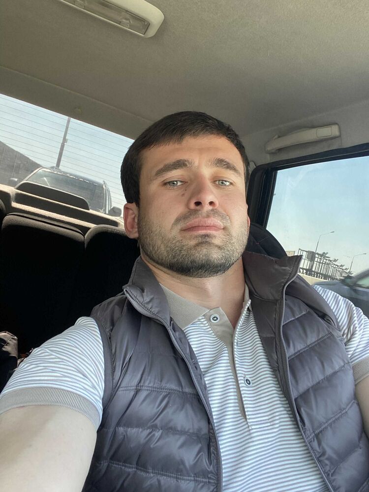  38352290  Markus, 30 ,    