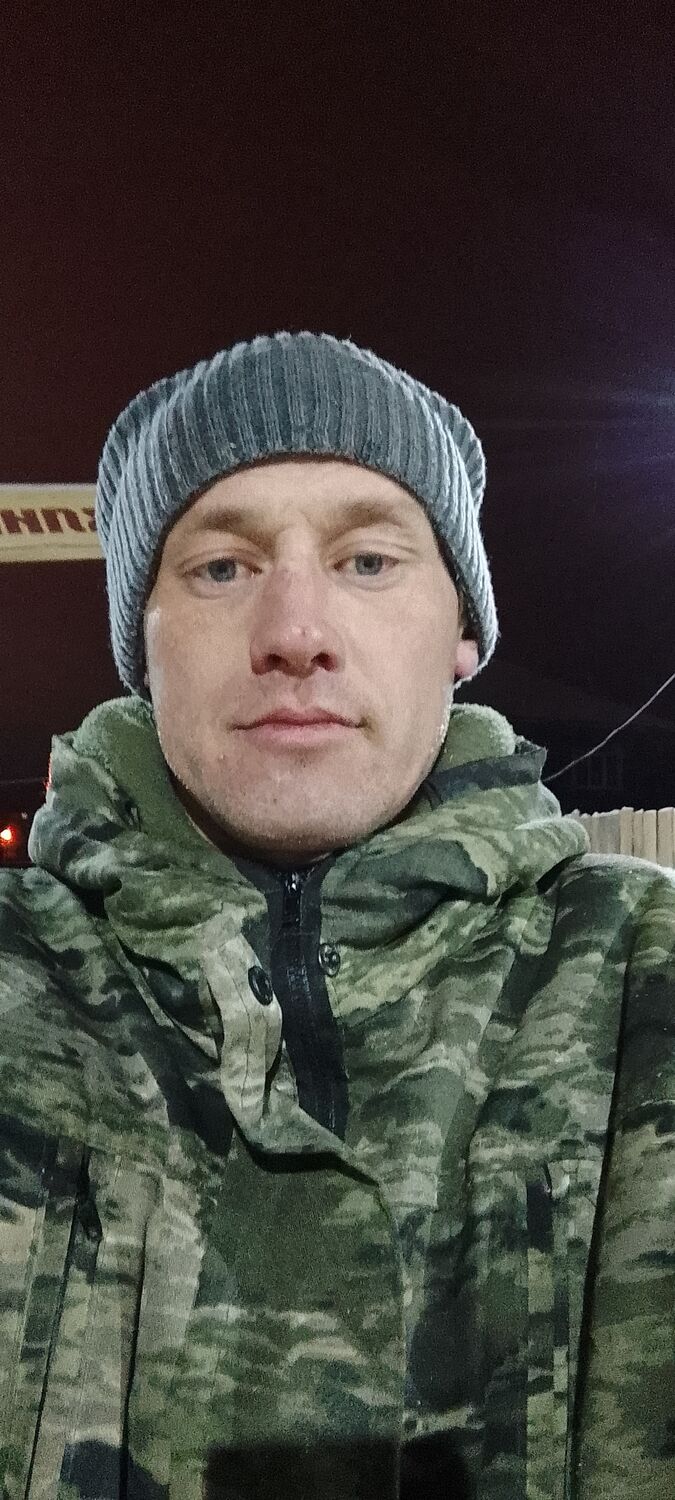  ,   Andrei, 37 ,   ,   , c 