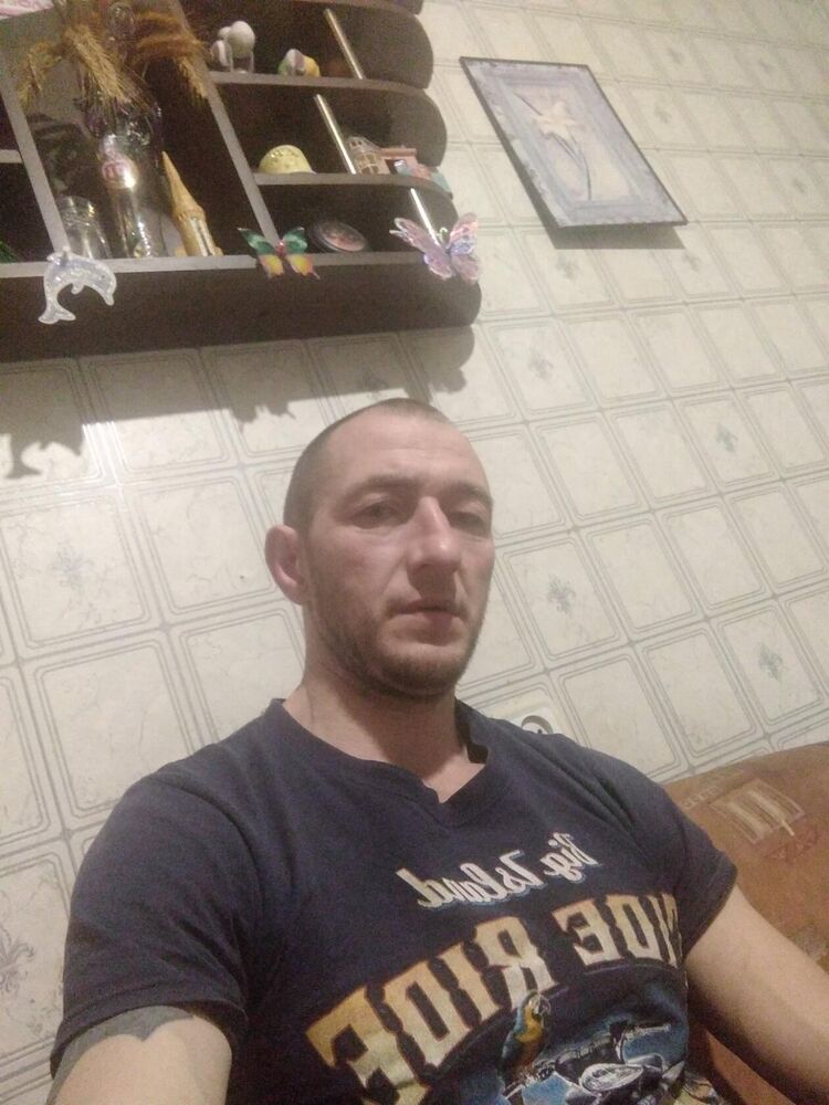  31331680  Alexandr, 39 ,    