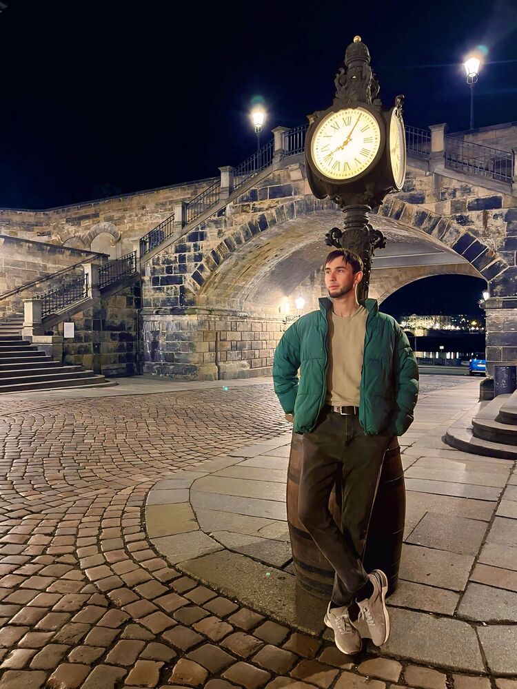  Dejvice,   Atosh, 26 ,   ,   