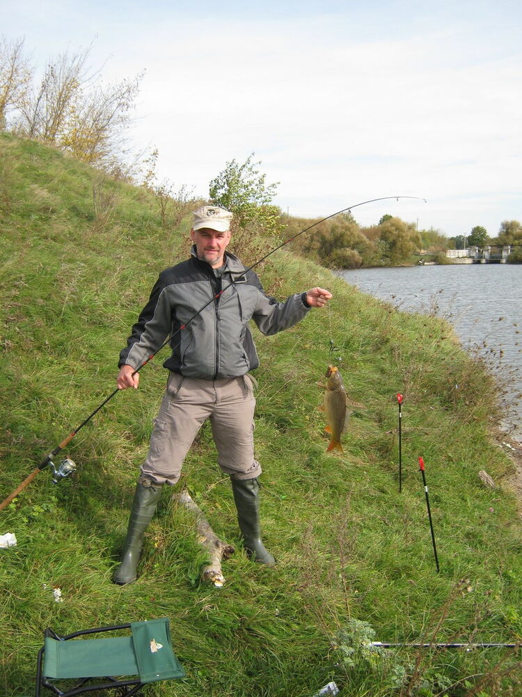  ,   Viktor, 55 ,   