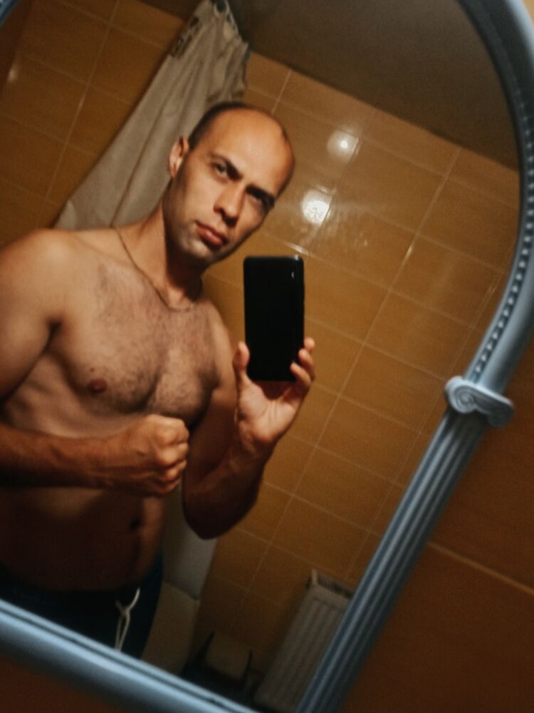  46137120  Miha, 35 ,    