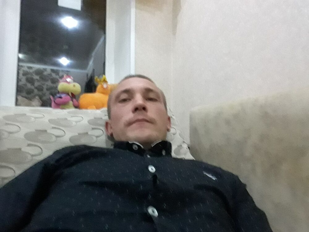  19071990  , 38 ,    