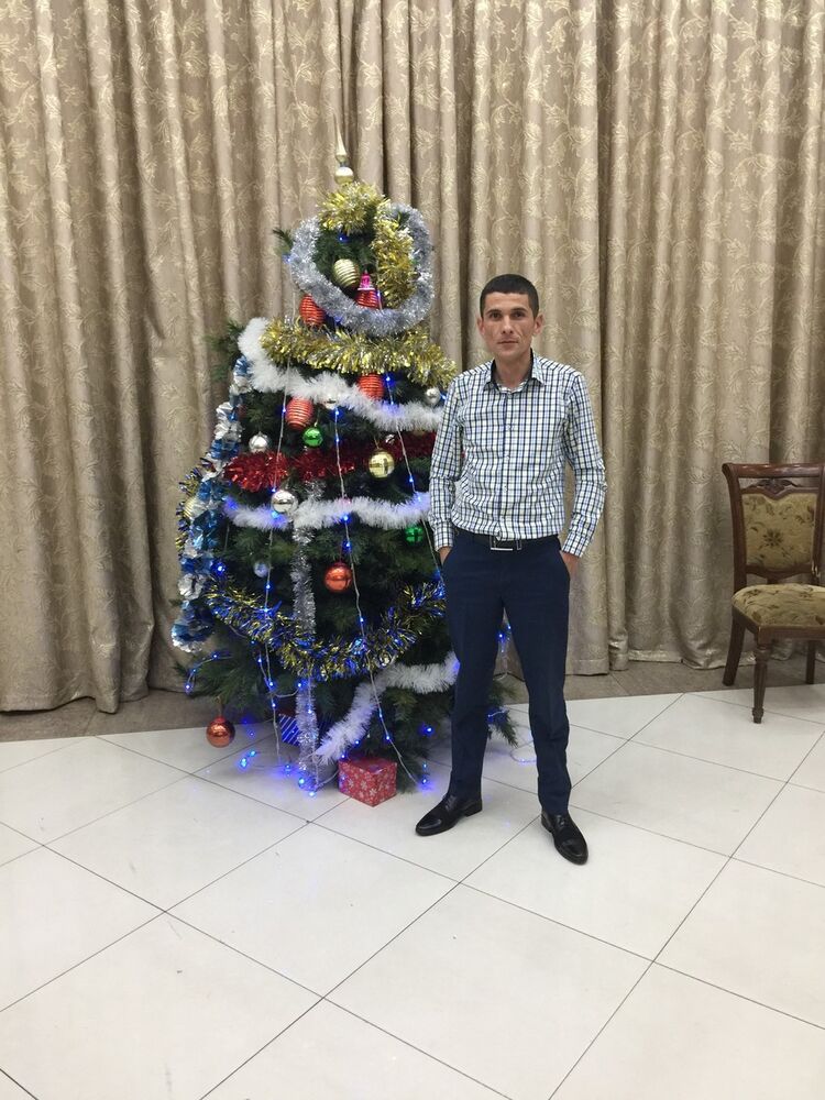  ,   Ikrom, 40 ,   , 