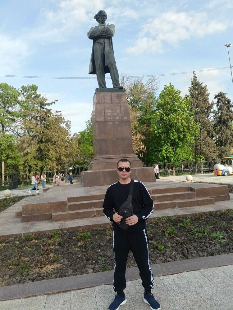  ,   Ivan, 41 ,   