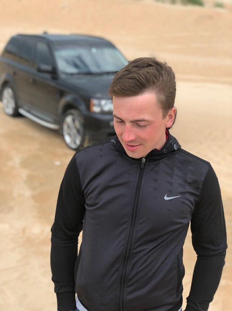  27599560  Ilia, 34 ,    -