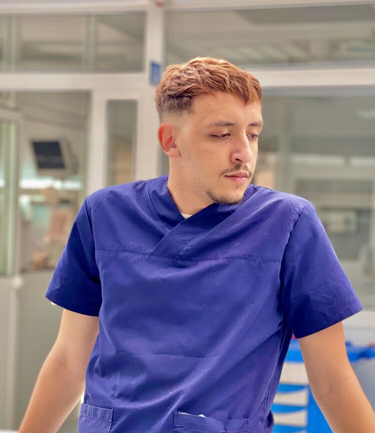  ,   Walid, 24 ,   ,   