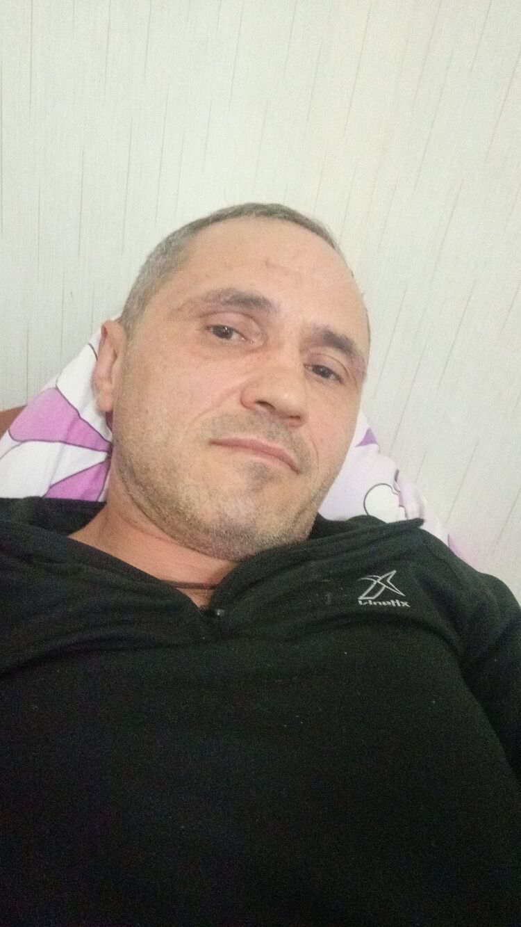  45274980  Gio, 44 ,    