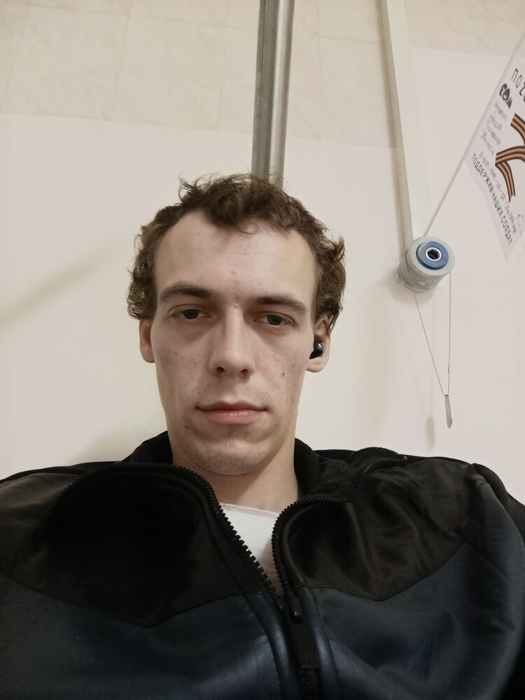 48501880  , 28 ,    