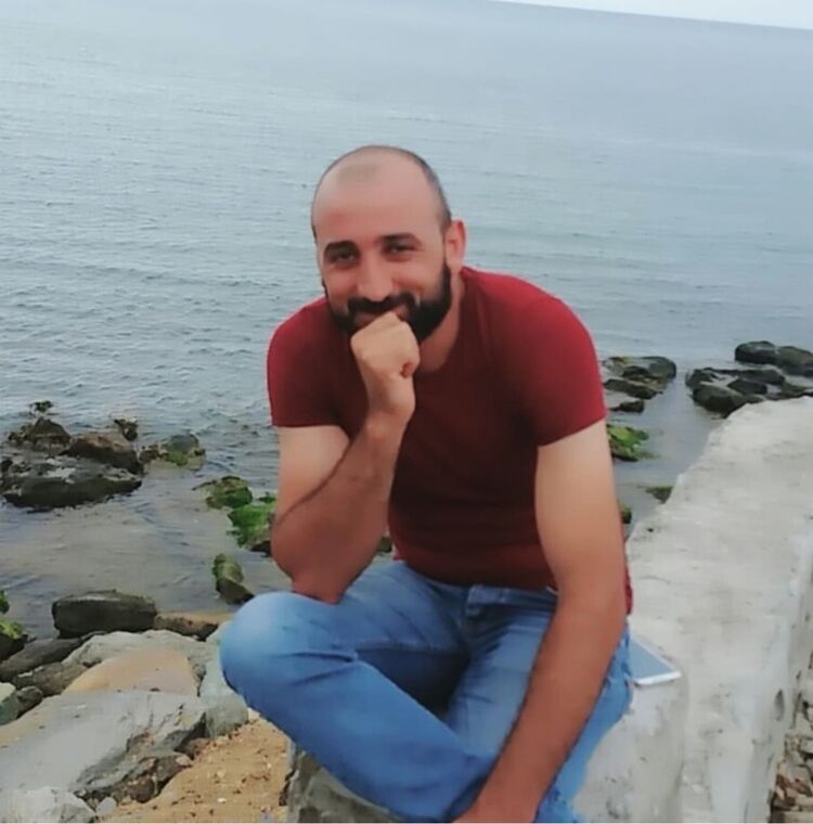  18534150  Selim, 41 ,    