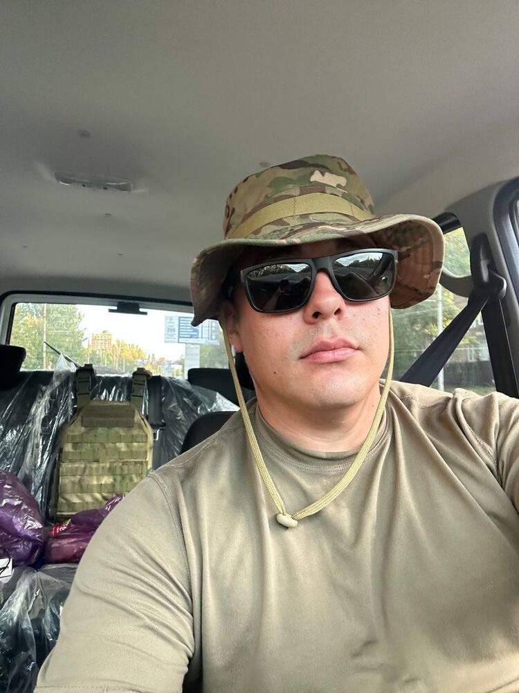  48869840  Fura, 27 ,    