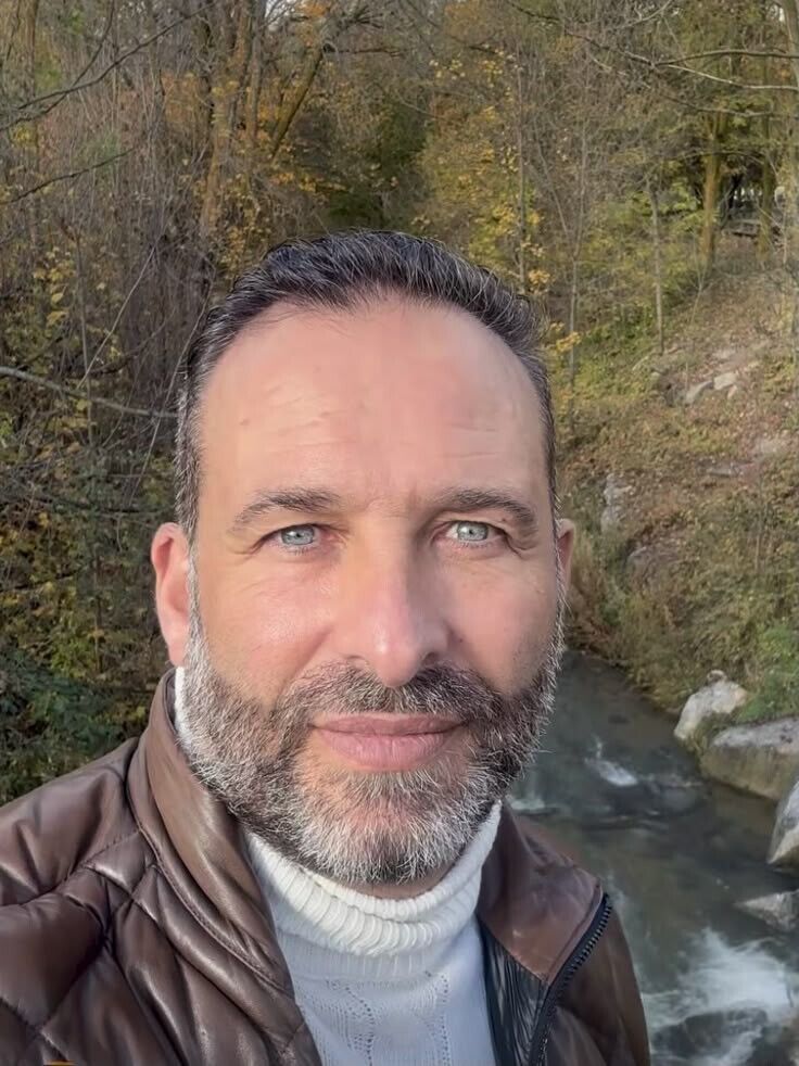  51338670  Carlos Lucas, 79 ,    Palais-Bourbon