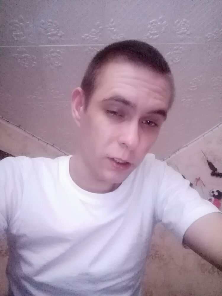  48005400  Ivan, 27 ,    