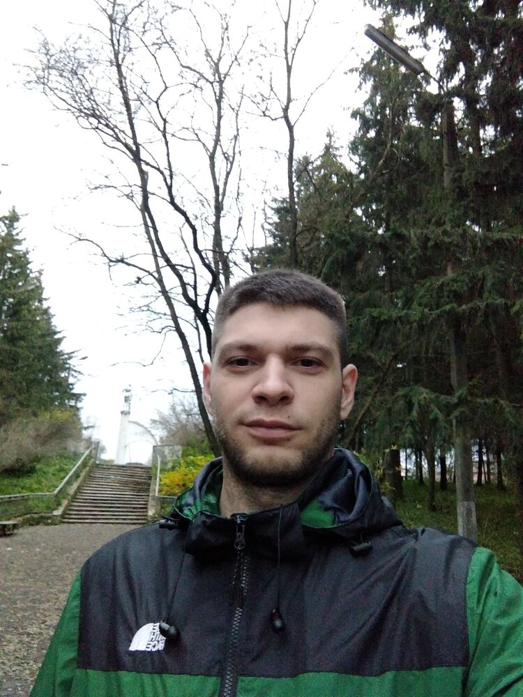  47989330  Nik, 31 ,    