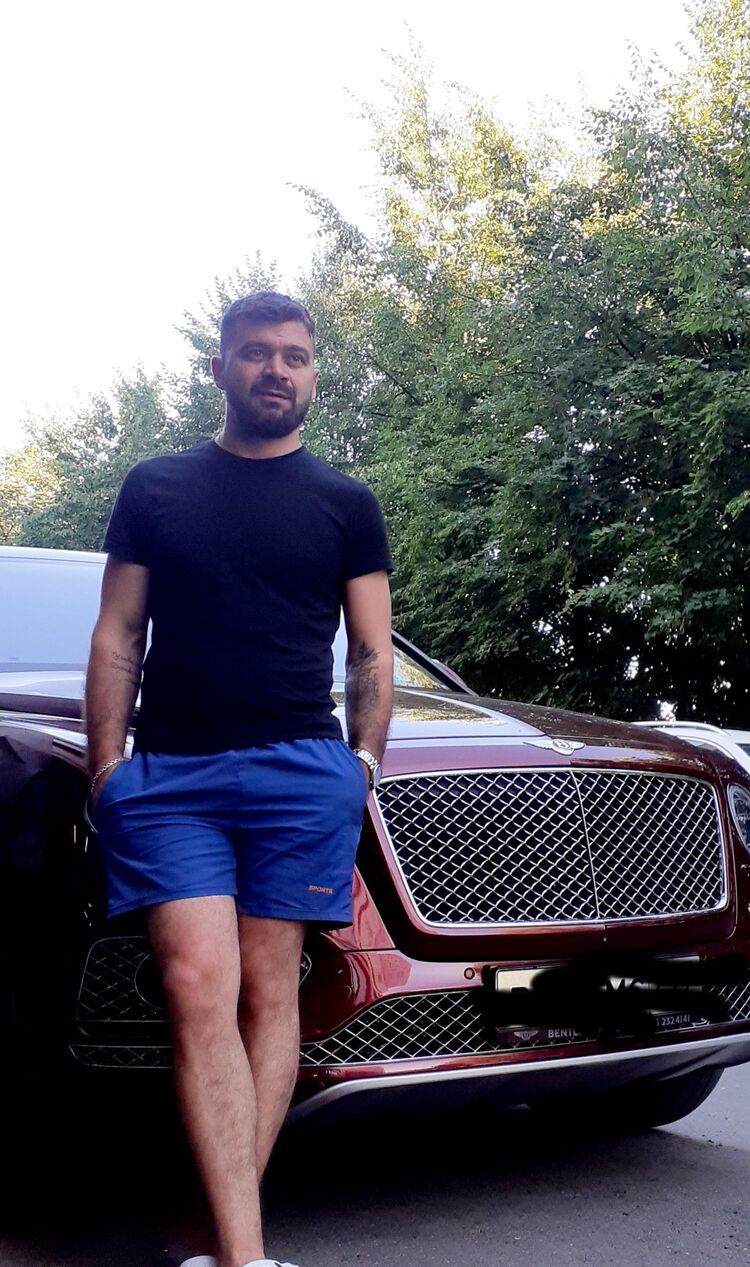  28220380  SERGHEI, 35 ,    