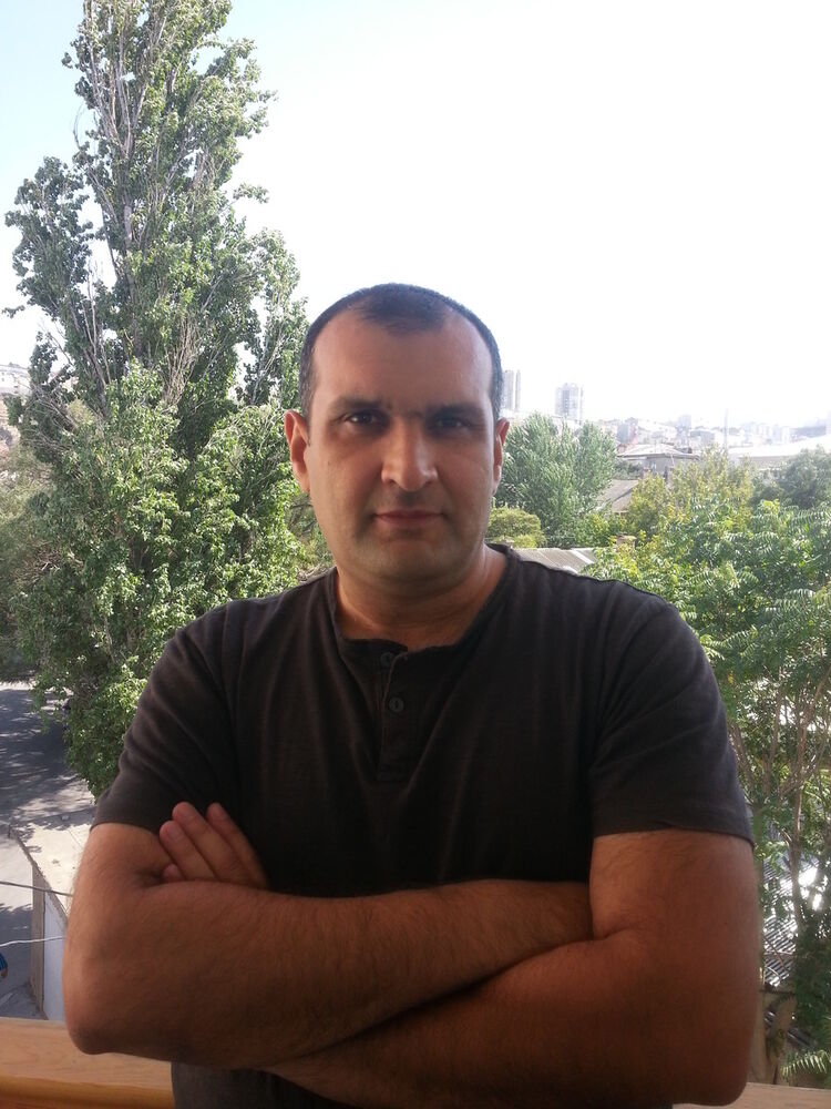  4778800  Kanan, 52 ,    